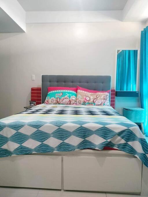 Cubao Manhattanheights U31N Tb, Studio Unit マニラ市 エクステリア 写真